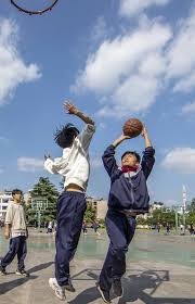 齐沃：种种困难让我们在赢球后更高兴；今天的劳塔罗值得拥抱